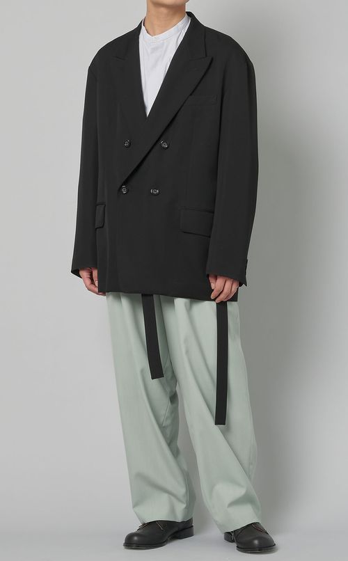 4ボタンダブルジャケット