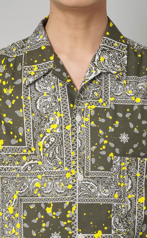 バンダナプリントショートスリーブシャツ