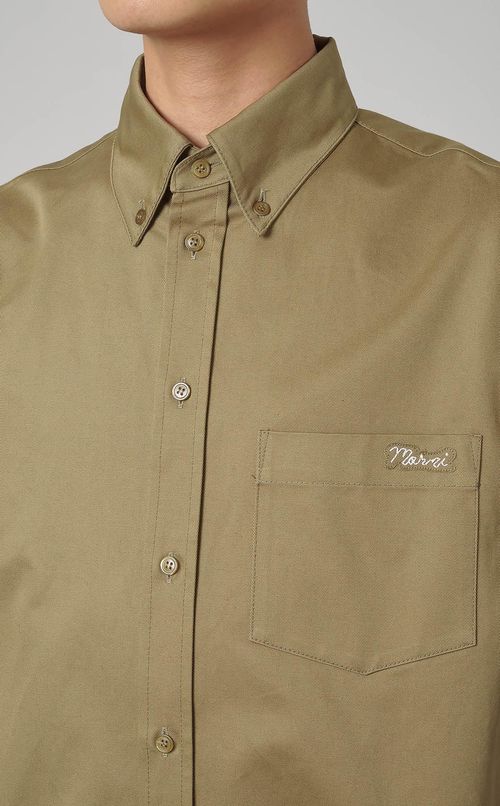 パッチロゴボタンダウンシャツ