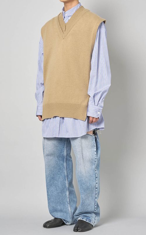 サイドスリットVネックニットベスト
