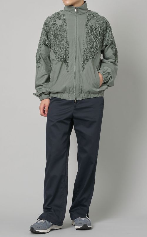 エンブロイダリーウインドブレーカー