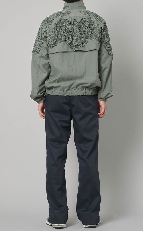 エンブロイダリーウインドブレーカー