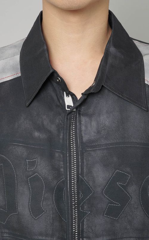 ロゴプリントデザインシャツ