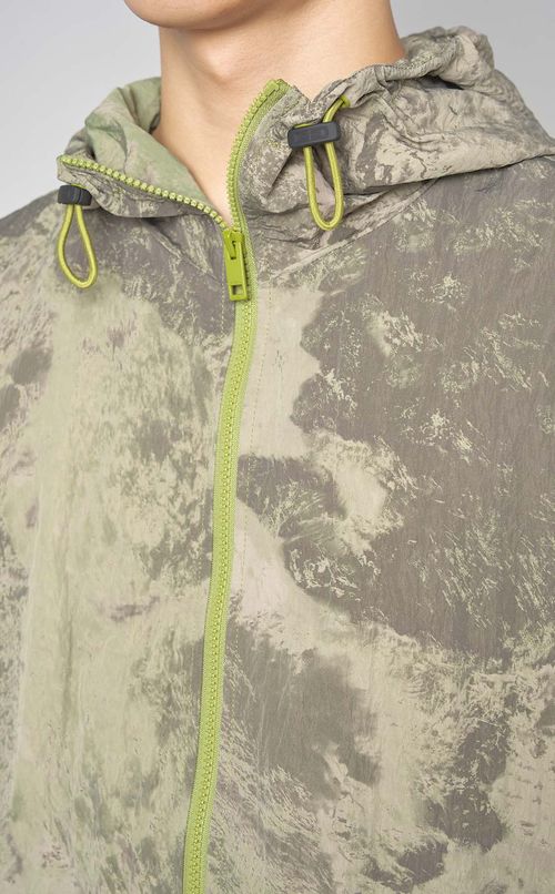 リンクルナイロンプリントパーカー