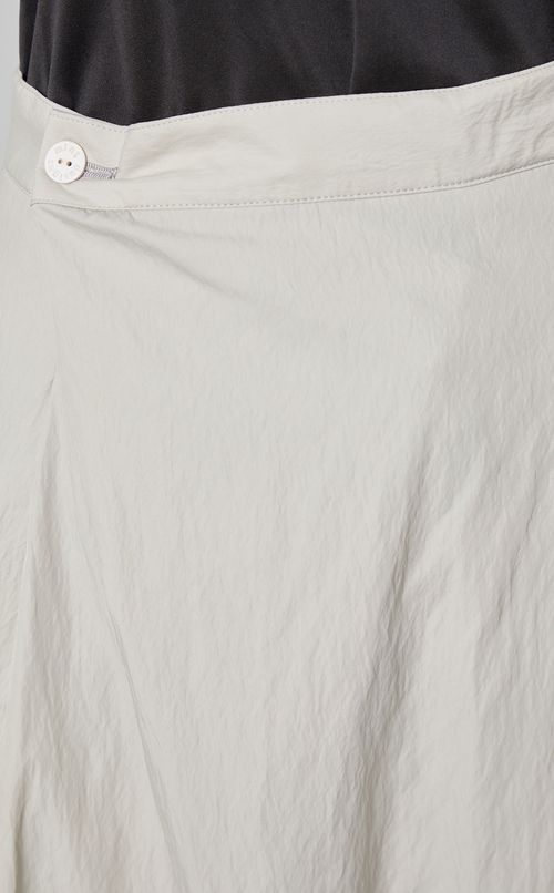 オーバルシルエットラップパンツ