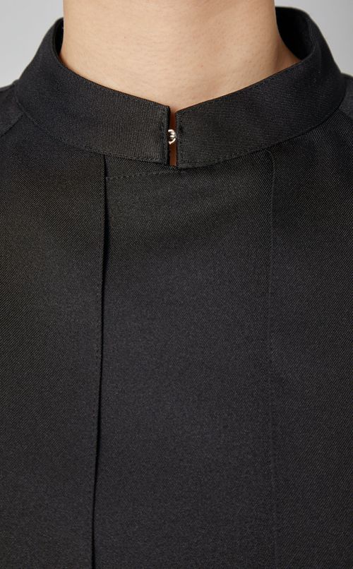 スタンドネックショートトレンチ