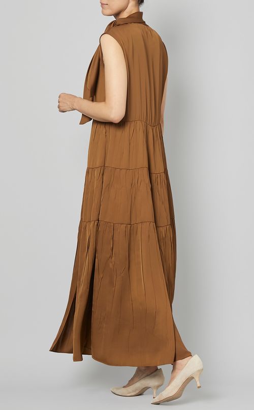 スタンドネックティアードワンピース