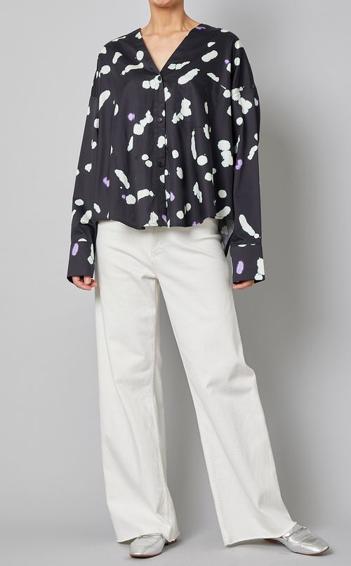 ギャラクシープリントVネックブラウス