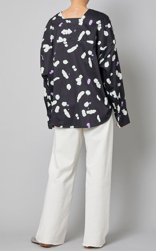 ギャラクシープリントVネックブラウス