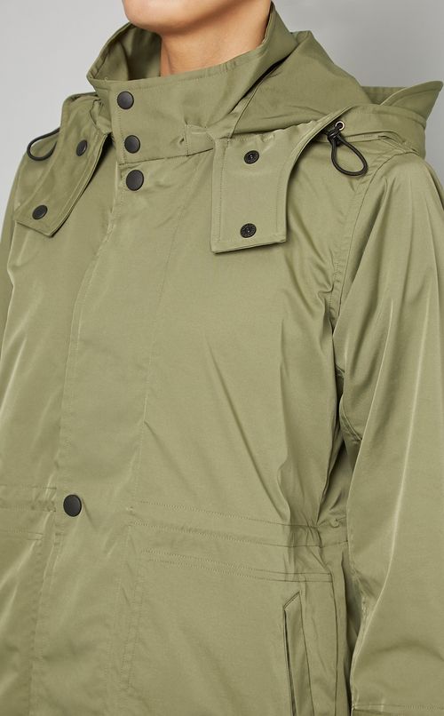 ショートフードライトコート