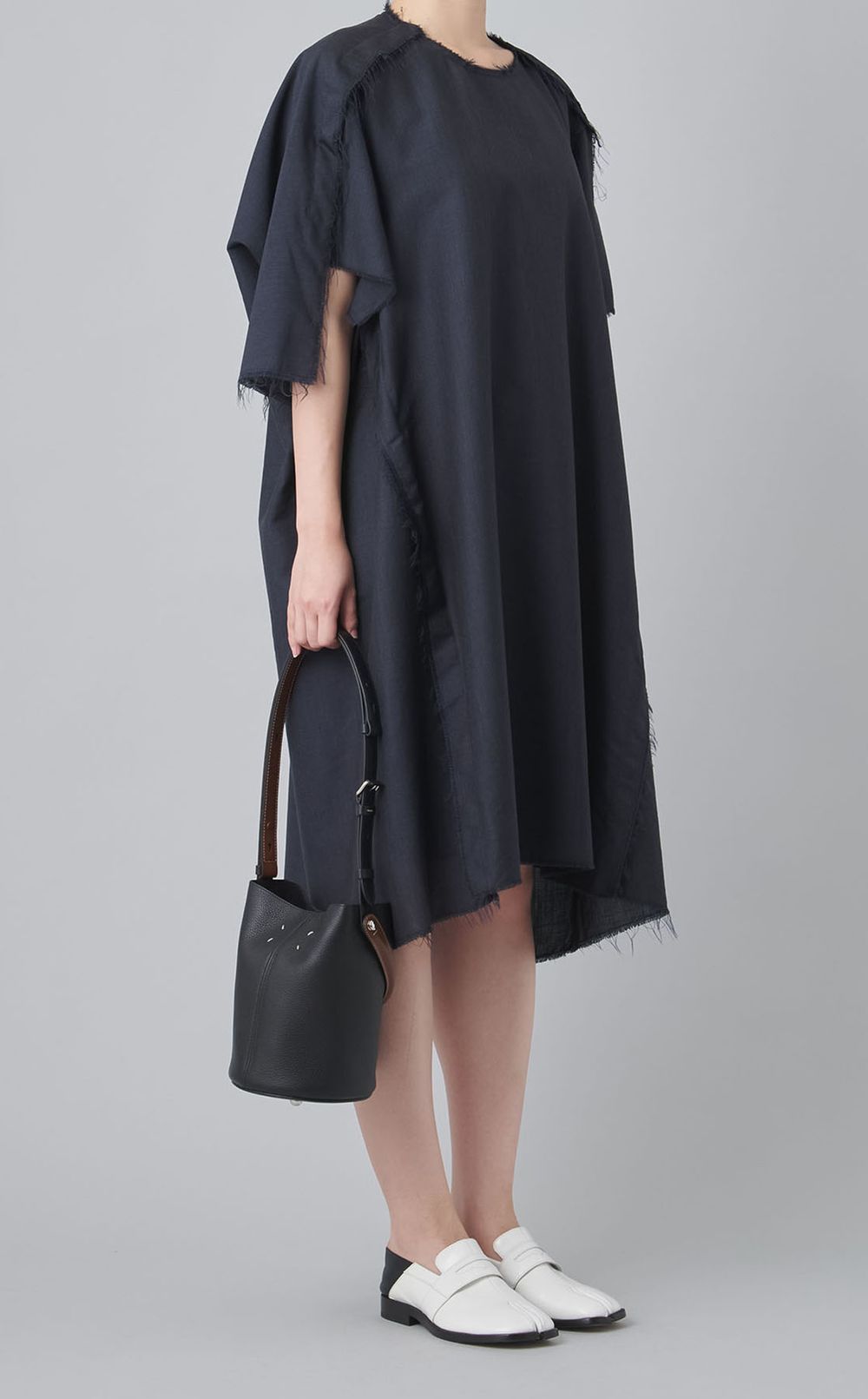 DRESS-AGEレザーバケットバッグ