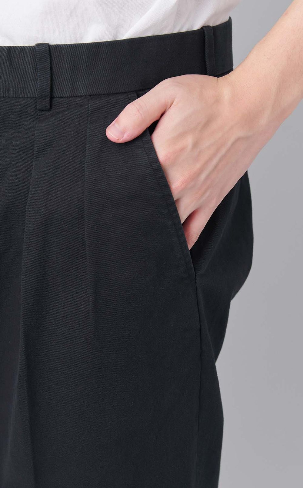 コットンチノプリーツパンツ