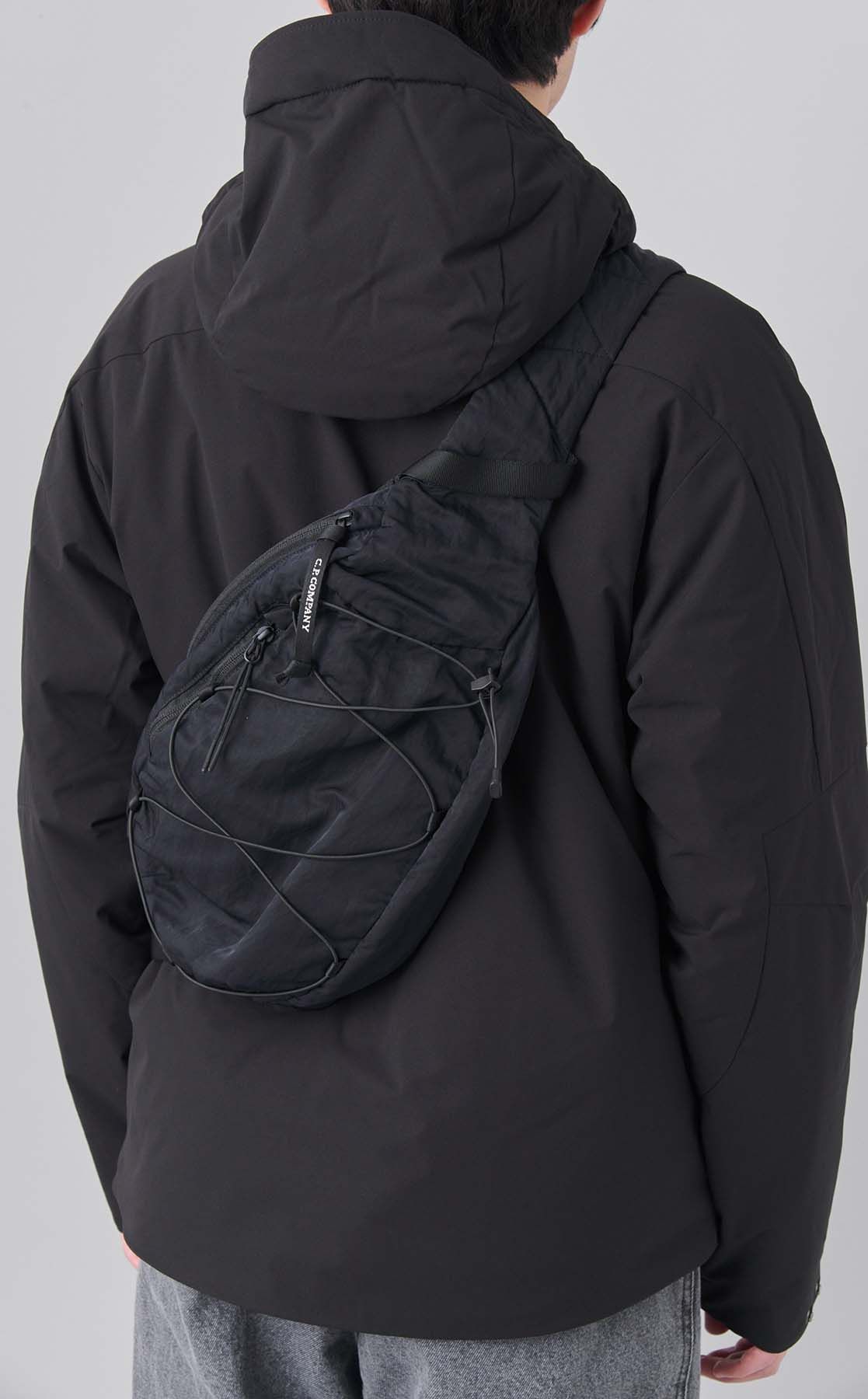 あ*様 CP COMPANY 黒 シンプル ボディバッグ C.P. COMPANY｜クロスボディバッグ