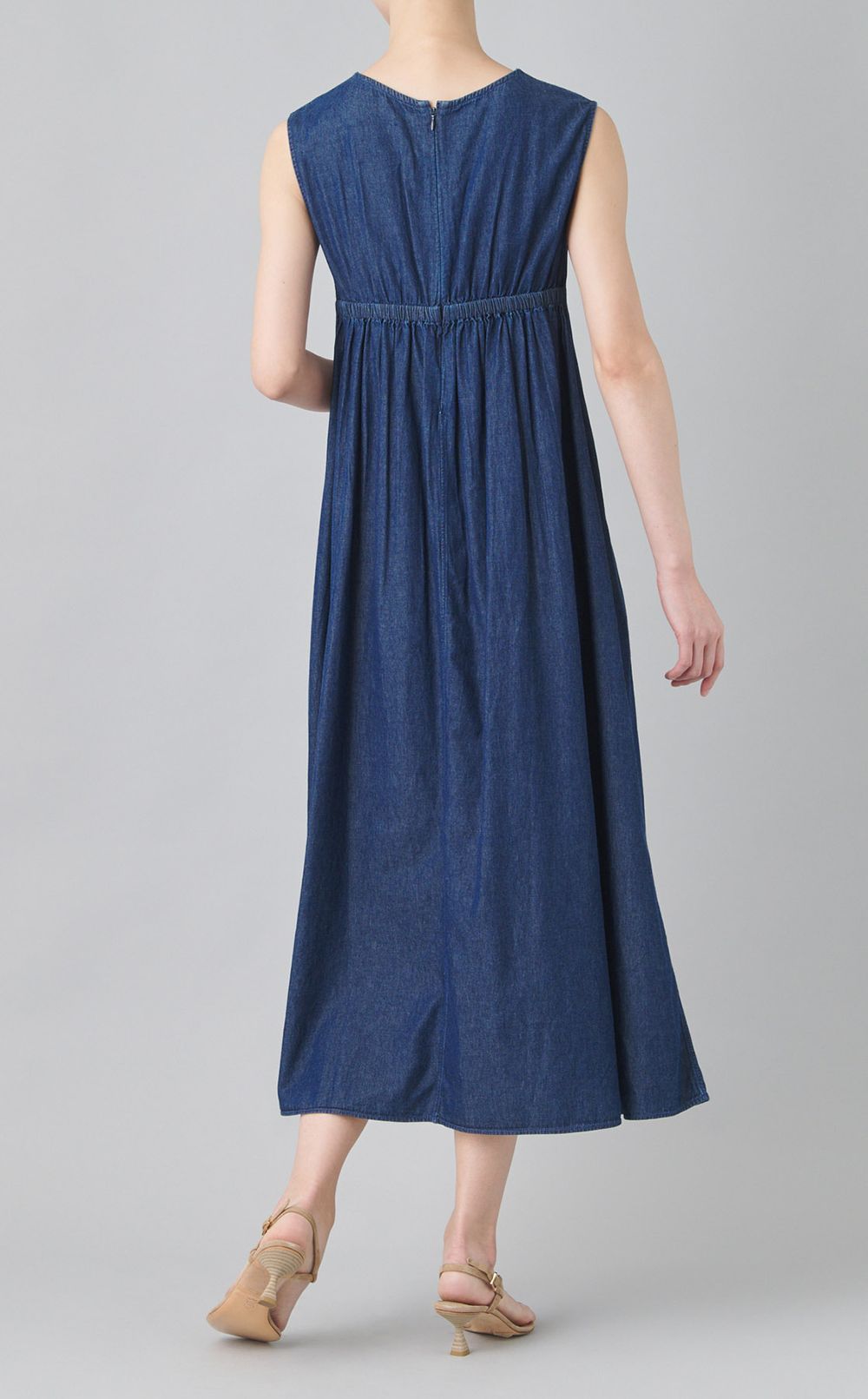 コットンタックワンピース