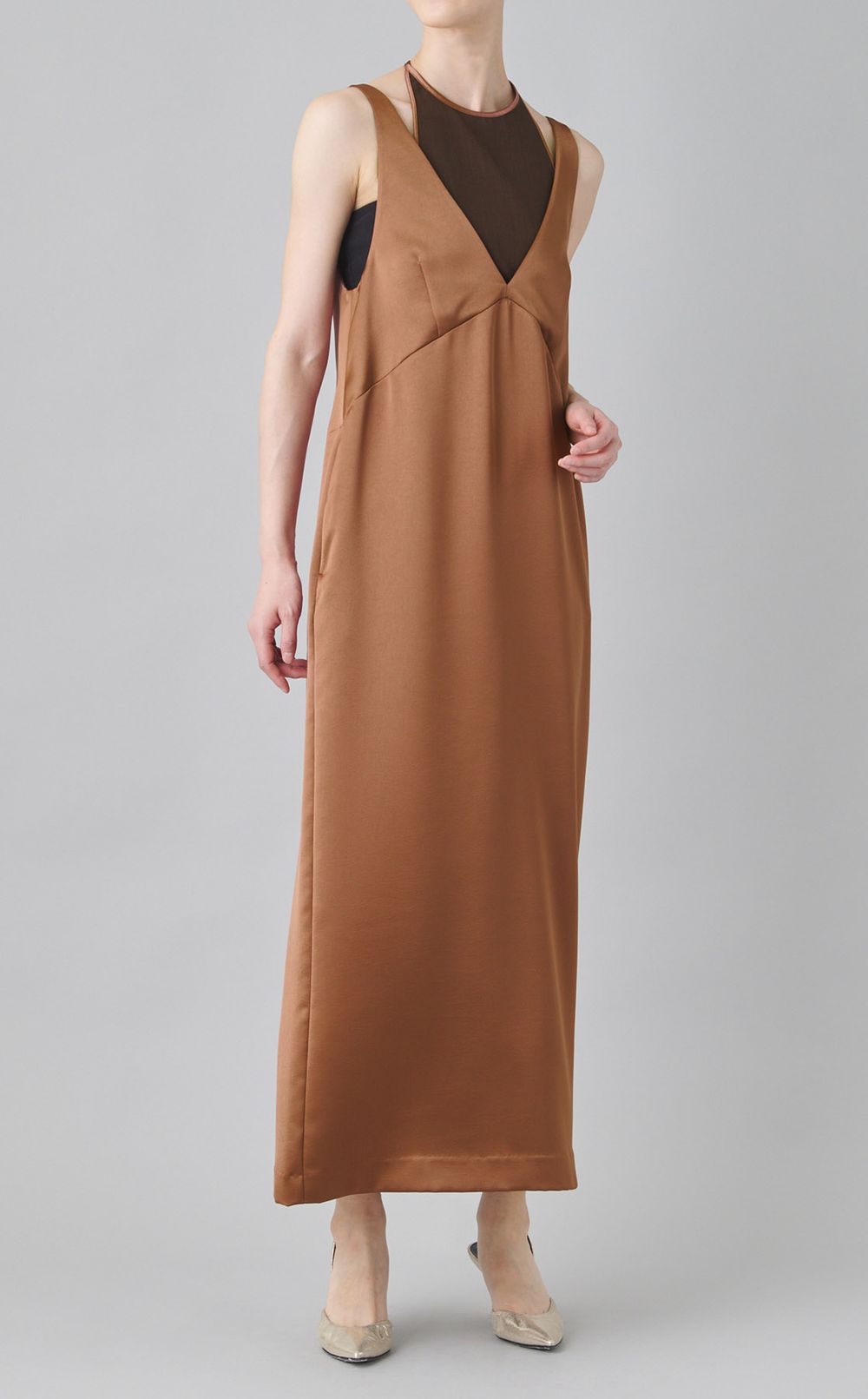 サテンノースリーブワンピース