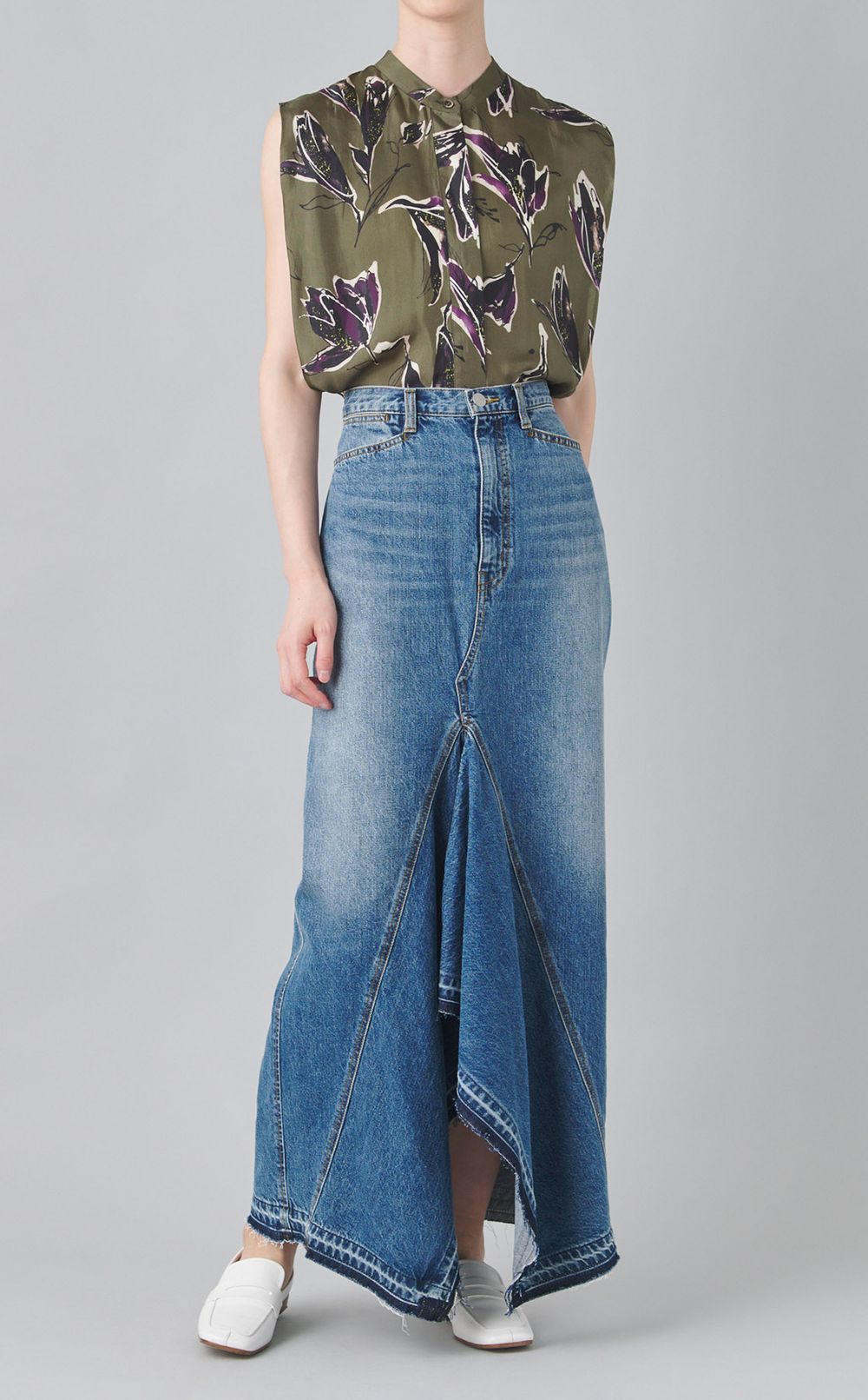 フラワープリントノースリーブブラウス