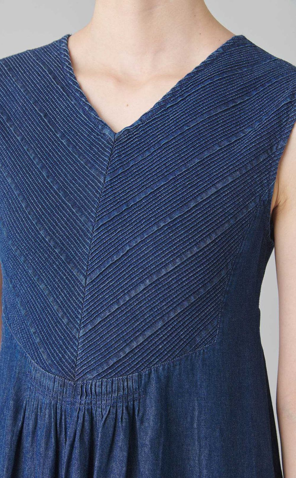 コットンタックワンピース