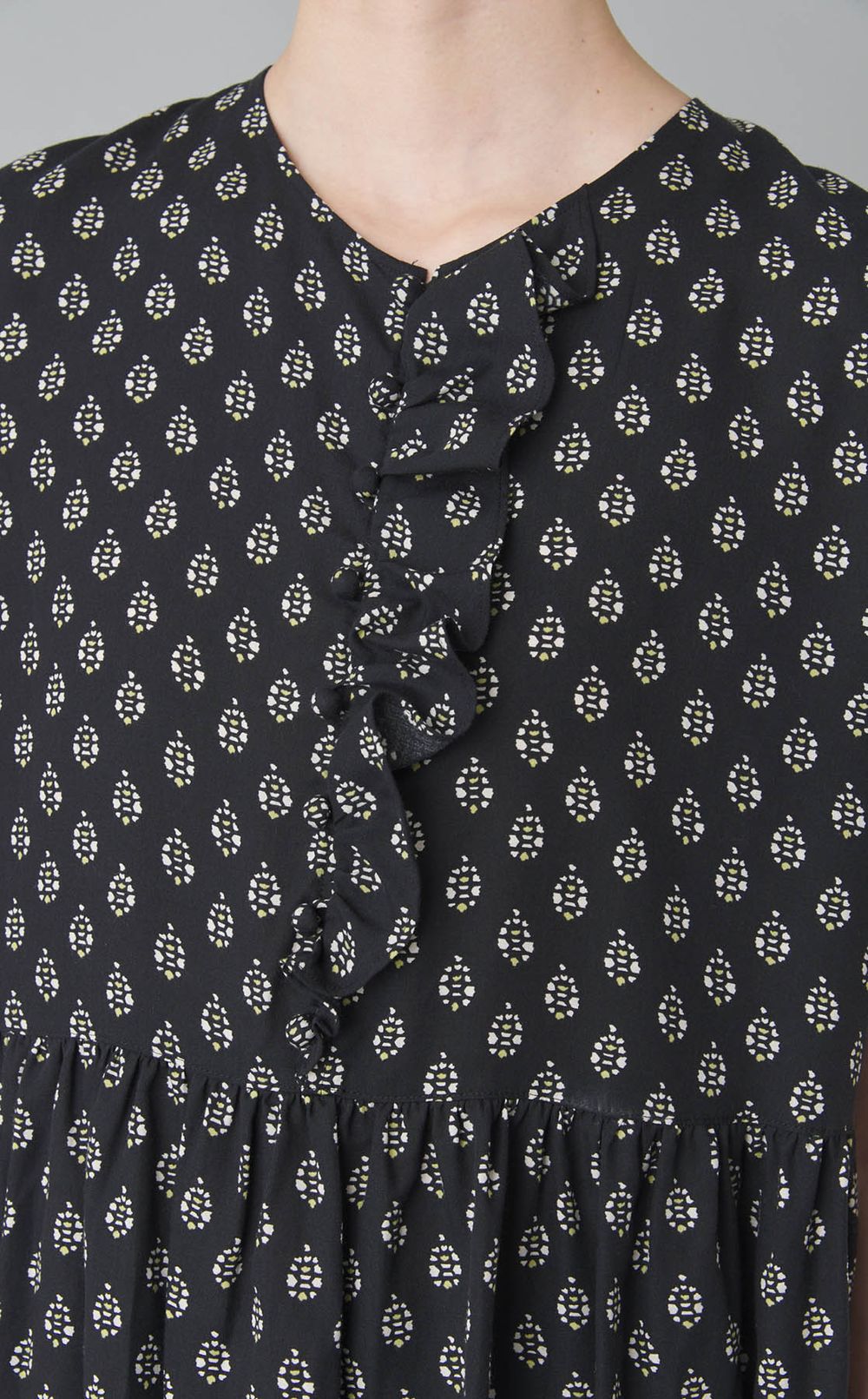 プリントフリルブラウス