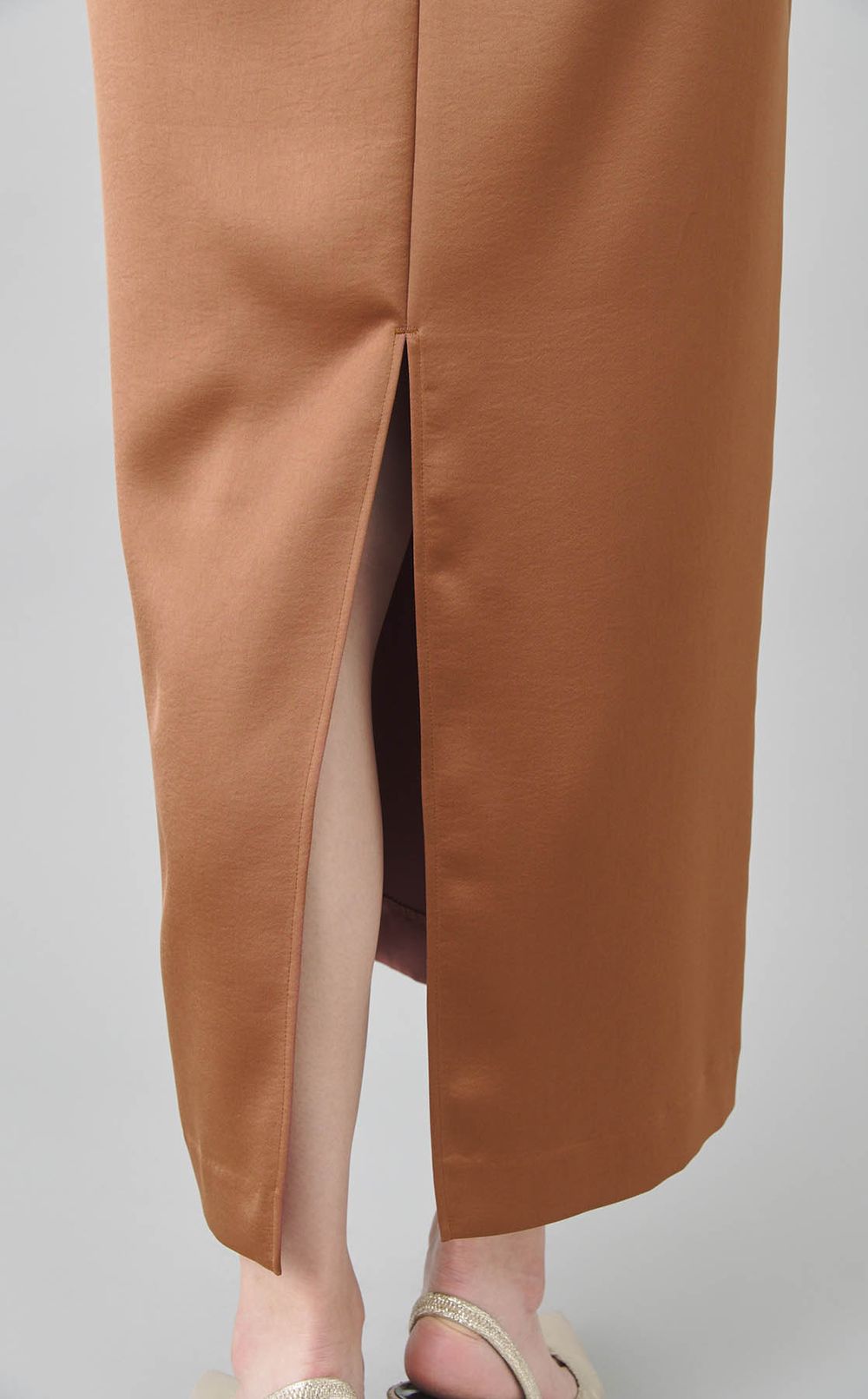 サテンノースリーブワンピース