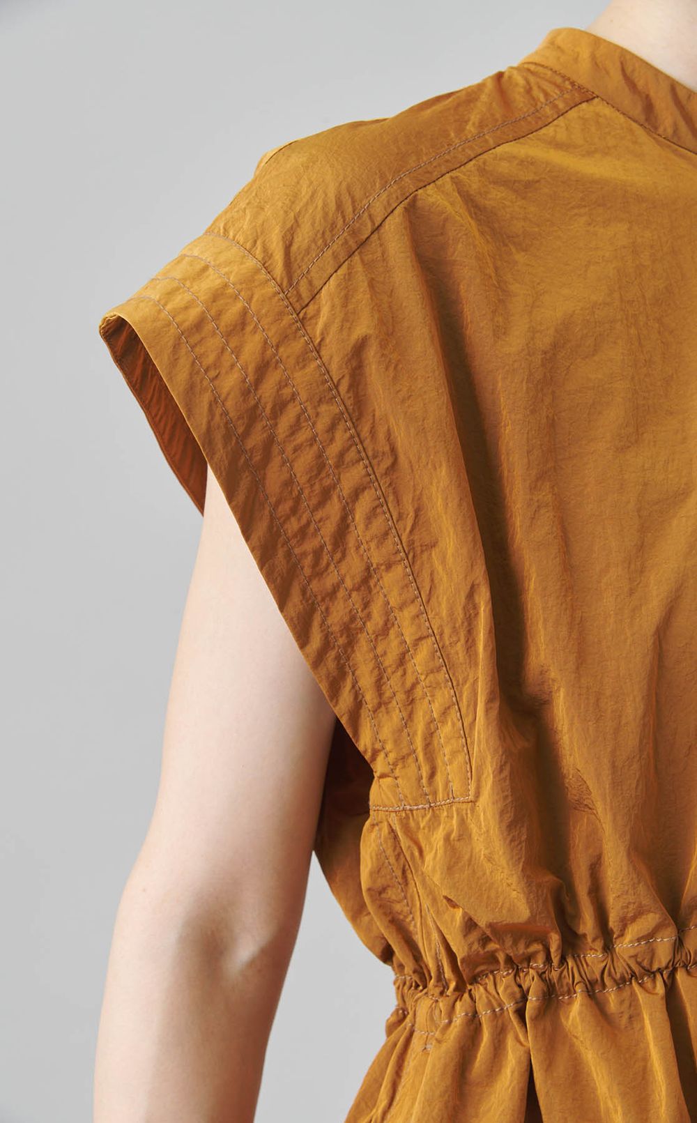 ウエストブラウジングワンピース