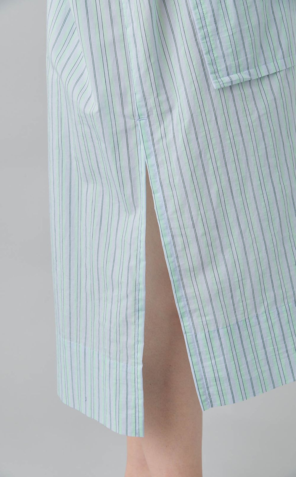 フリルロングシャツワンピース