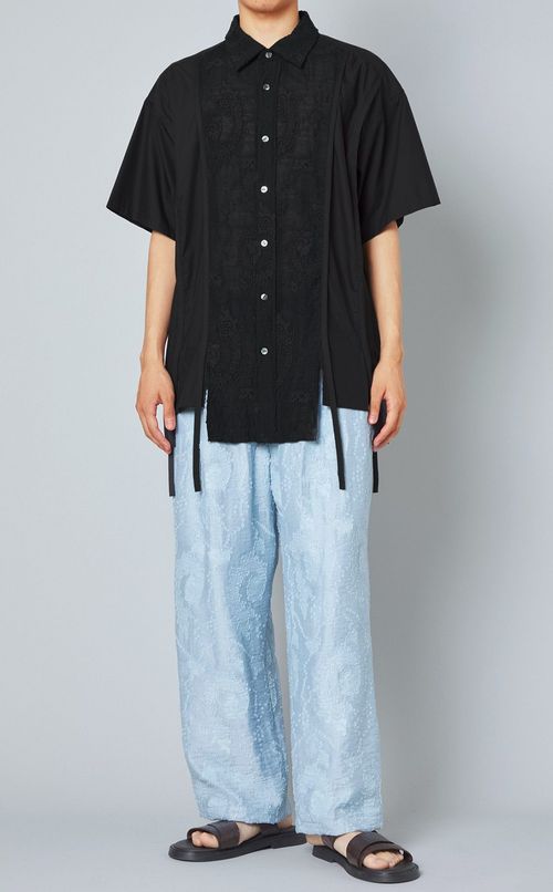 フラワーエンブロイダリーシャツ