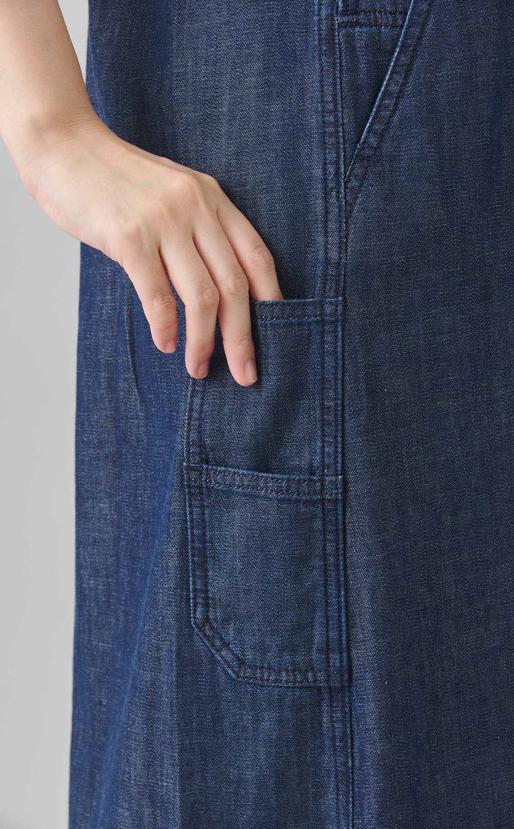 ライトデニムサロペットワンピース