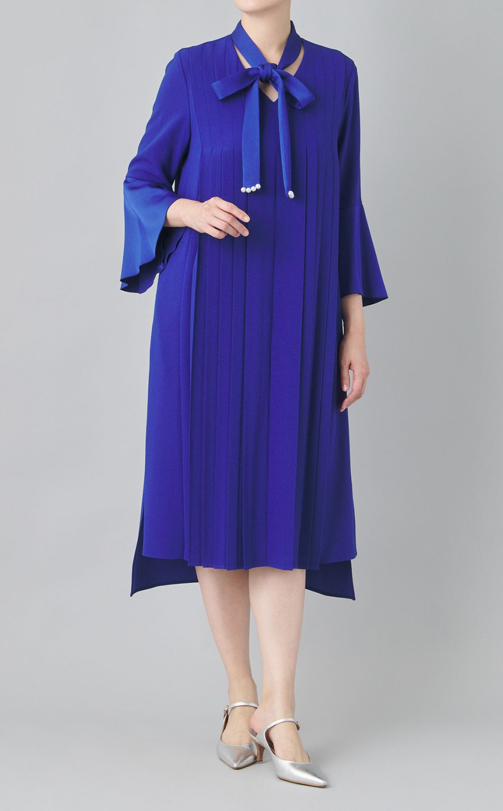 パールタイプリーツワンピース