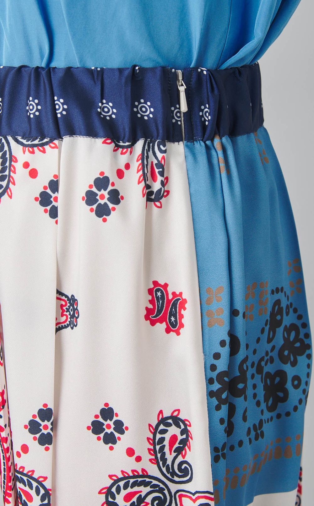 バンダナプリントプリーツスカート