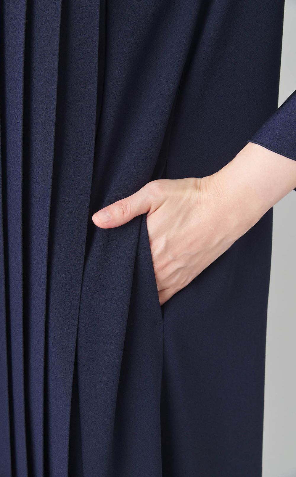 パールタイプリーツワンピース