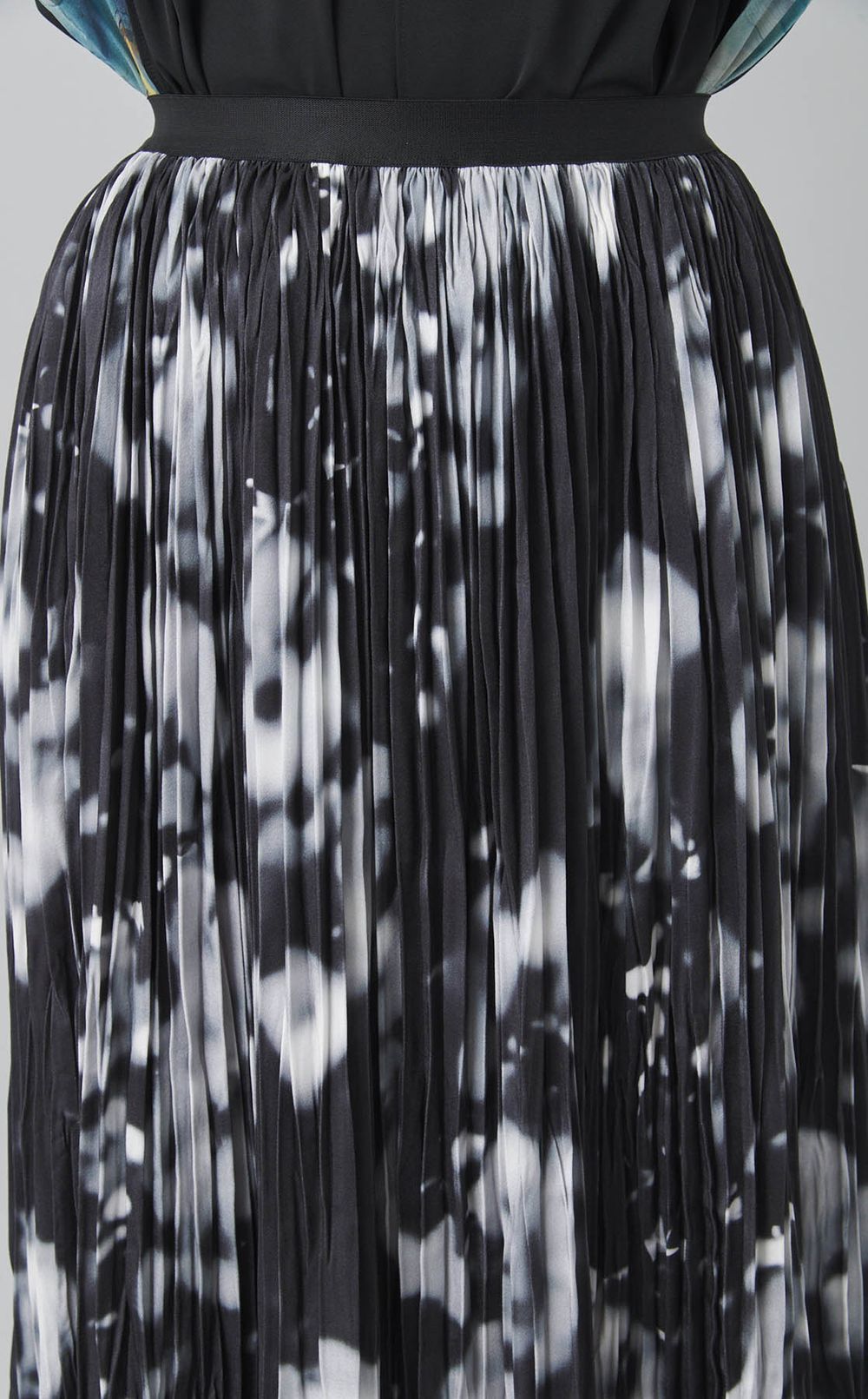 ボカシプリントプリーツスカート