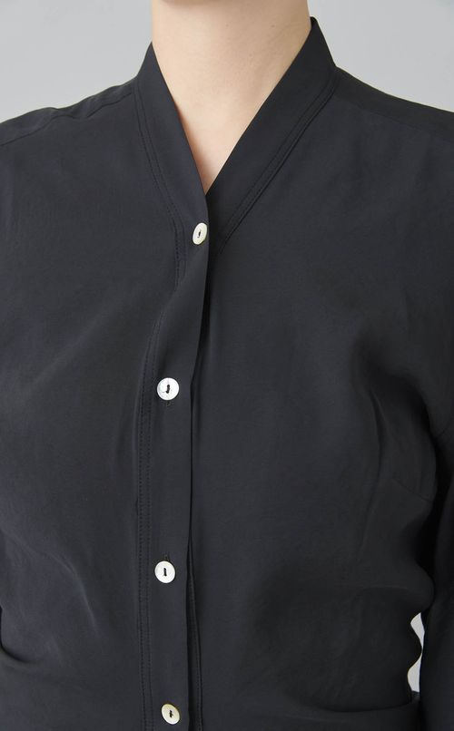 Vネックシャツドレス