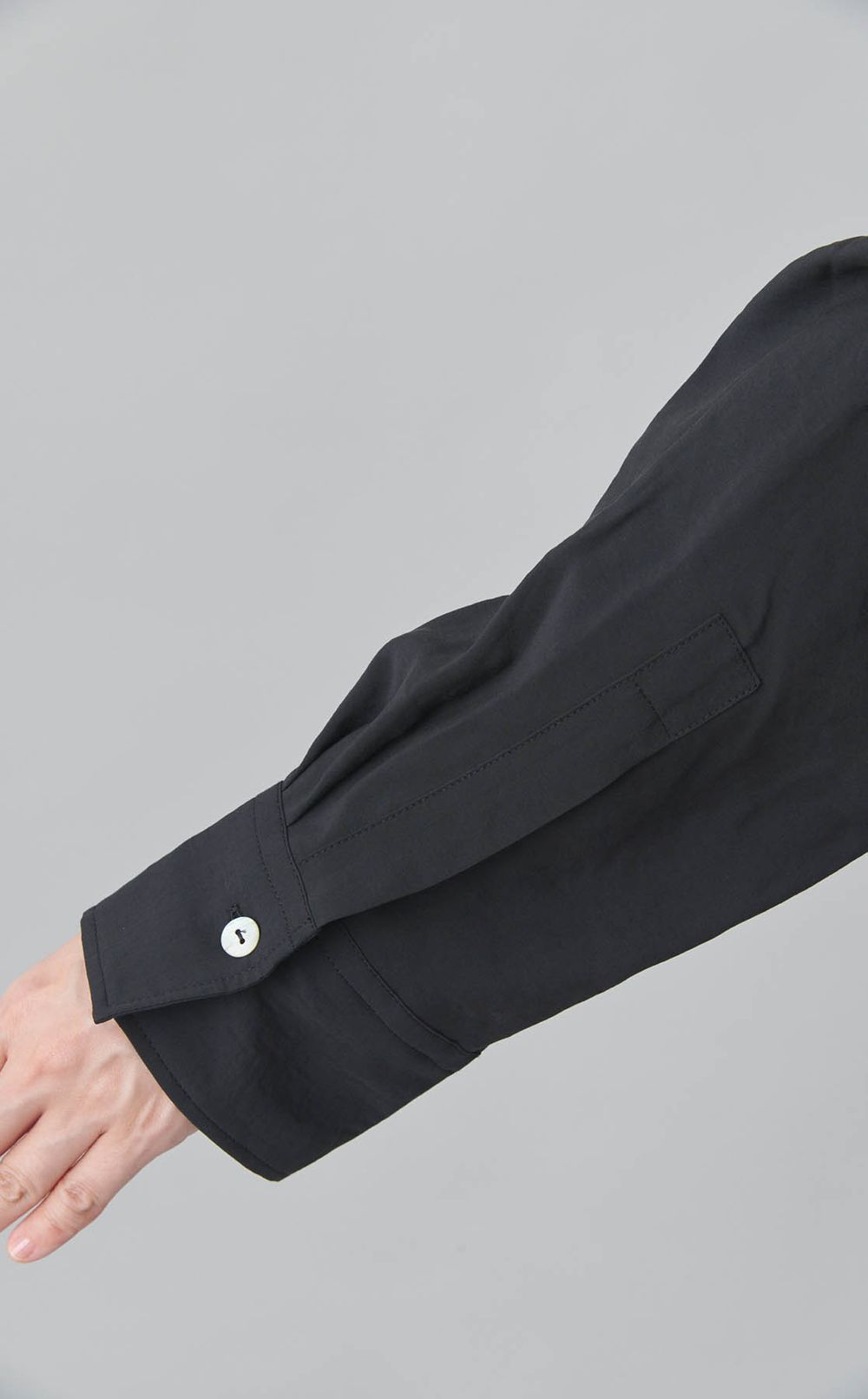 Vネックシャツドレス