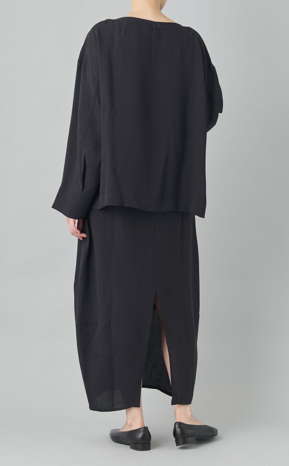 アシメトリーヘムトップス