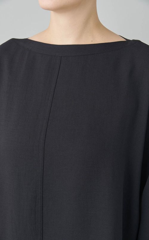 アシメトリーヘムトップス