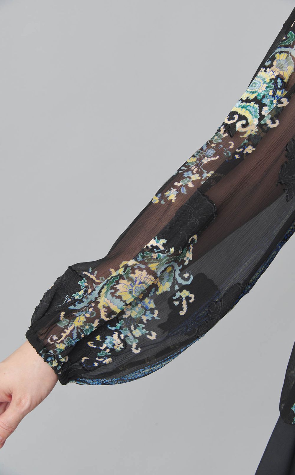 フラワープリントシアーギャザーブラウス