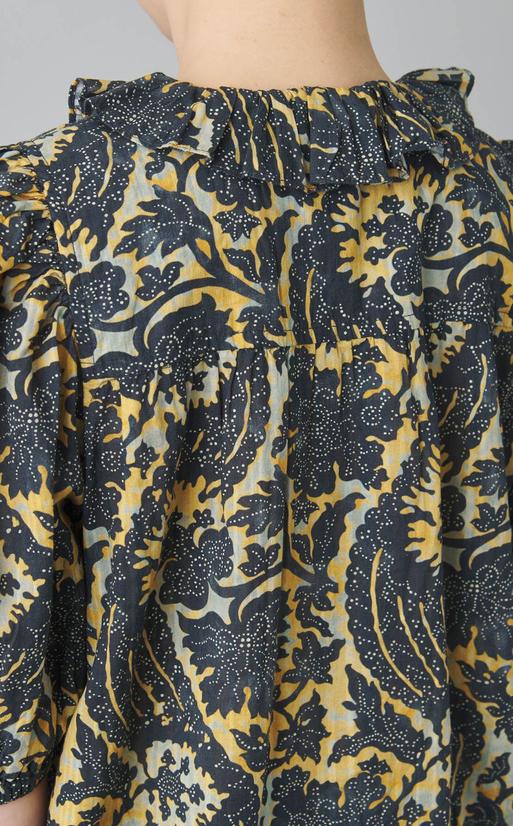 コットンプリントパフスリーブブラウス