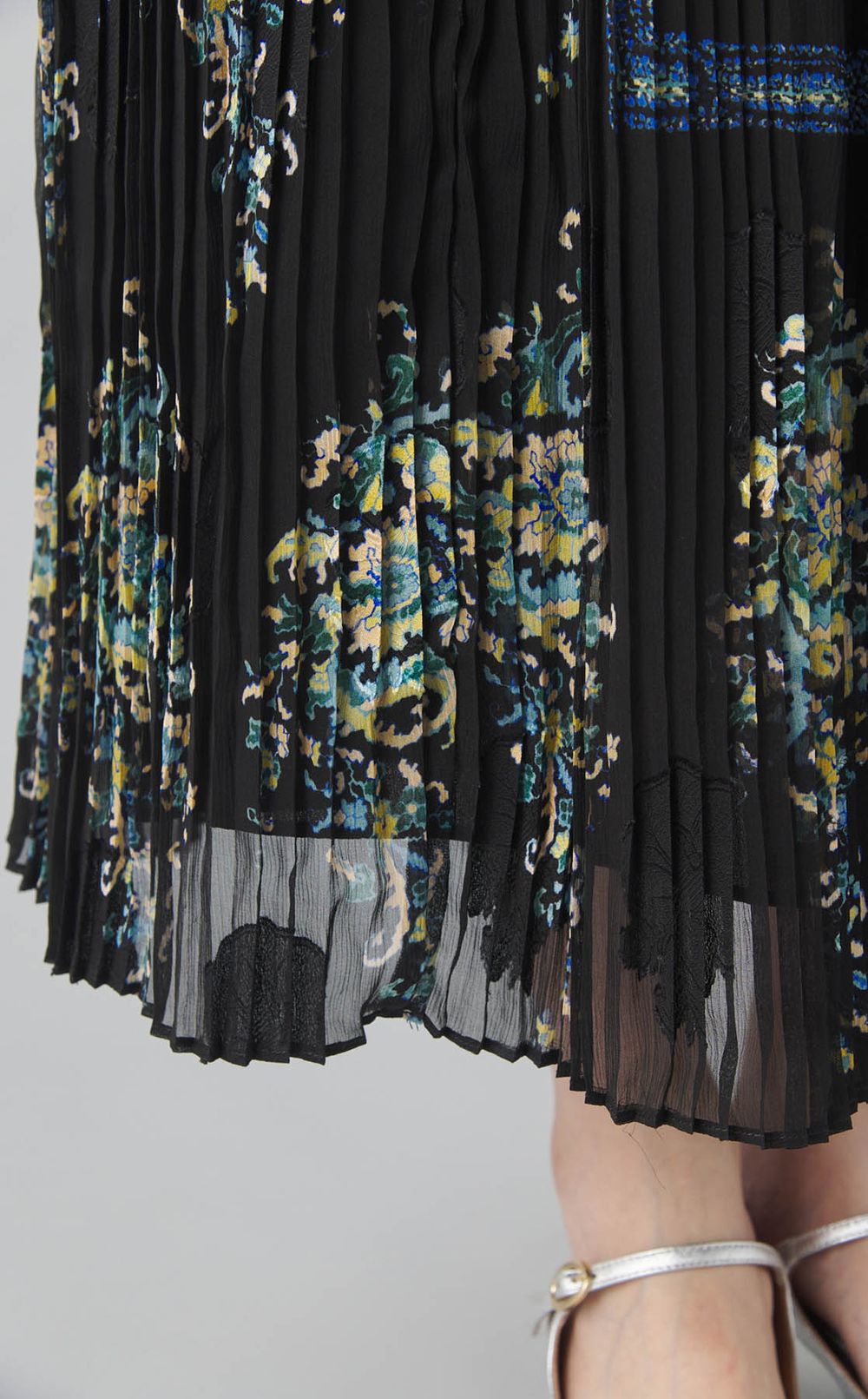 フラワープリントシアープリーツスカート