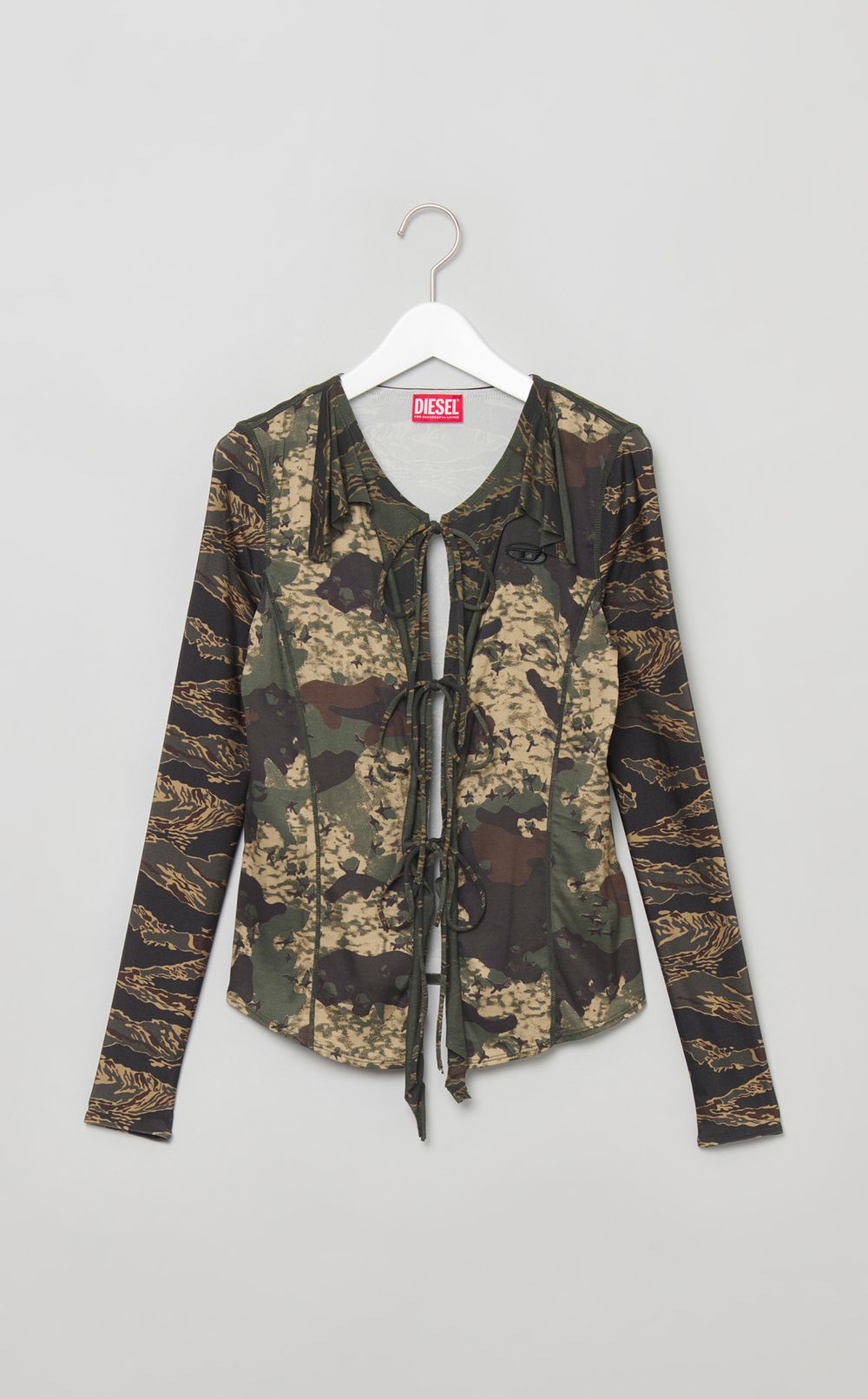 カモフラプリントブラウス