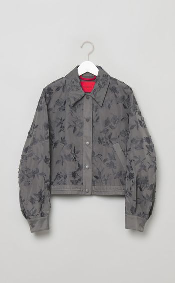 フラワーエンブロイダリーショートブルゾン