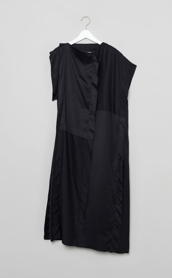 アシンメトリーショルダーワンピース