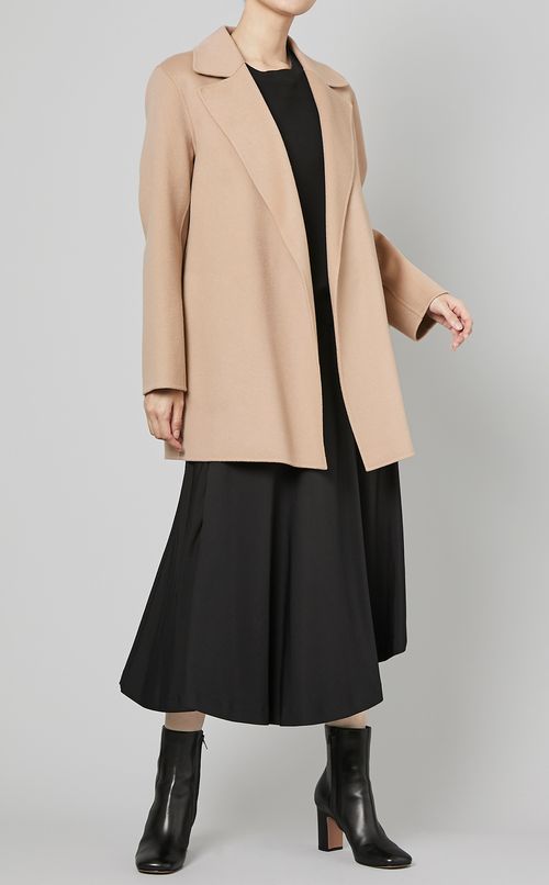 アシンメトリーヘムスカート