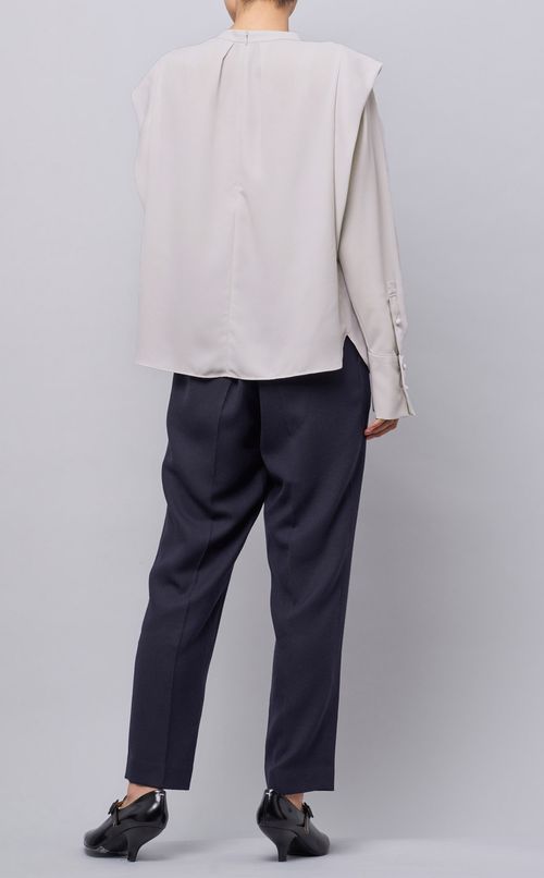 ウィングショルダージョーゼットブラウス