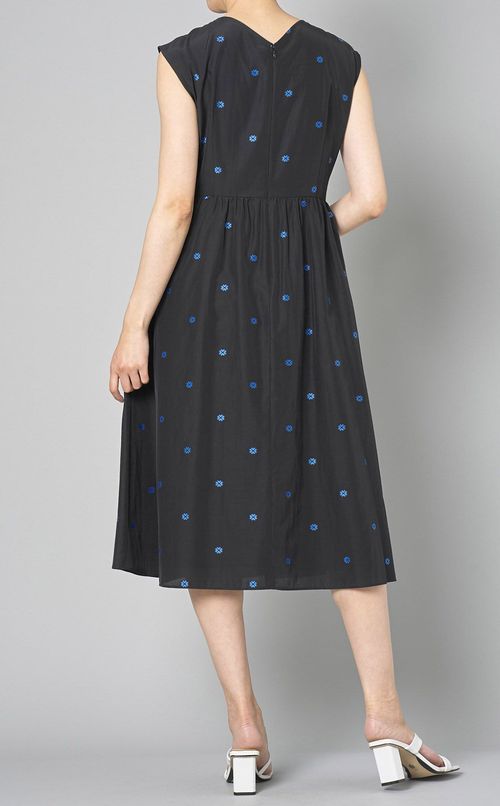 カットジャガードスリーブレスワンピース