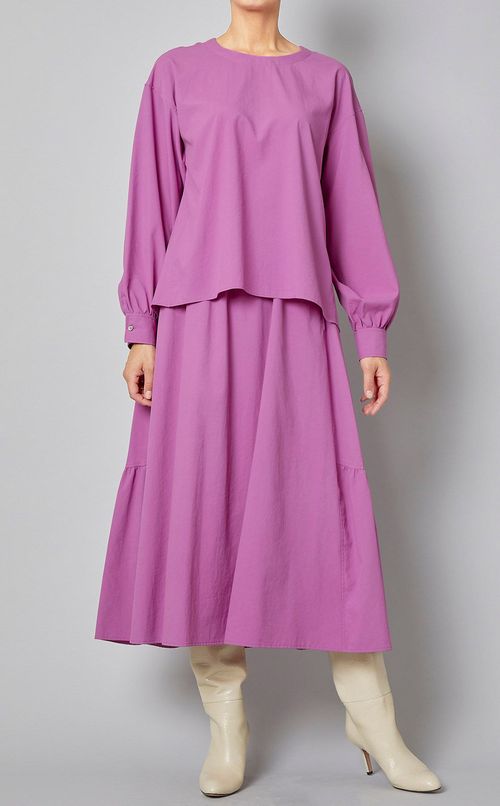 タイプライターバックヘムスカート