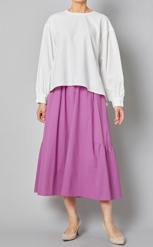 タイプライターバックヘムスカート