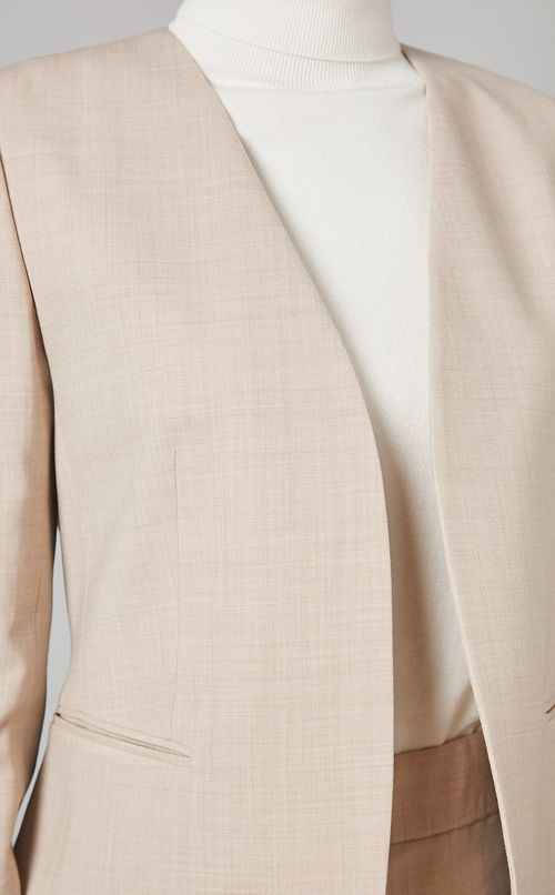 サキソニーノーカラージャケット