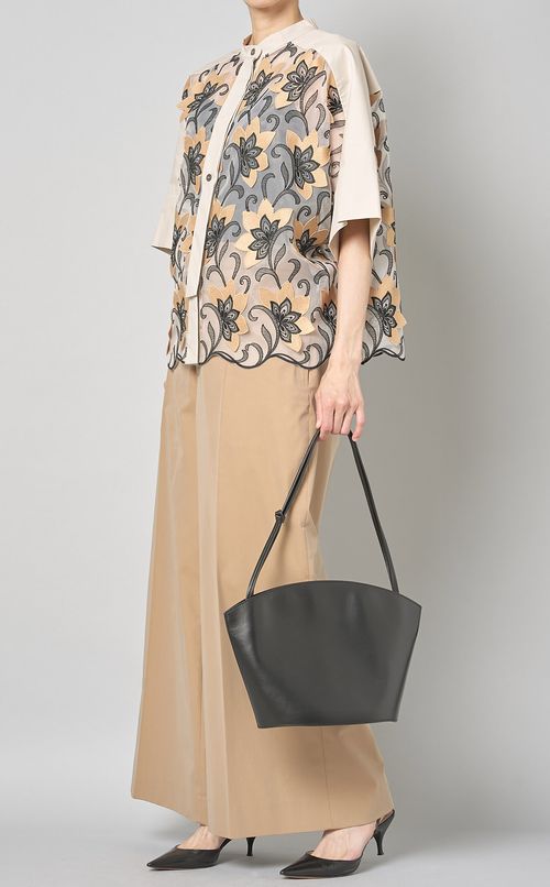 3Dレースフレアブラウス