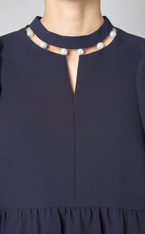 ネックパールブラウス