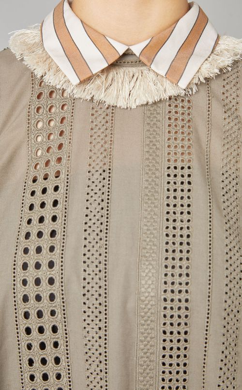 レースノースリーブブラウス